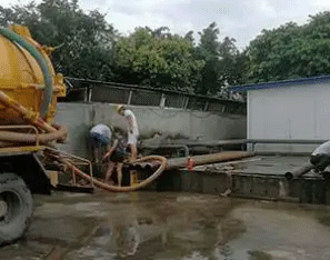 金水抽化粪池自动清理的方法