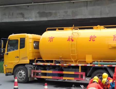 金水化粪池清理公司为您分享化粪池的清理步骤